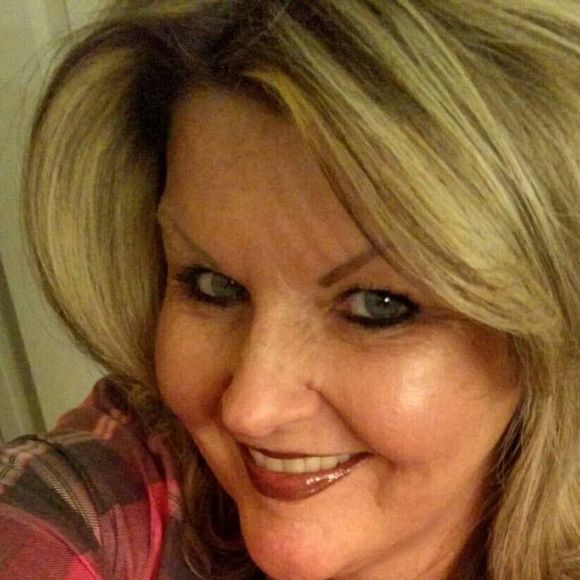 Meet your Posher, Janet - Picture 1 of 1